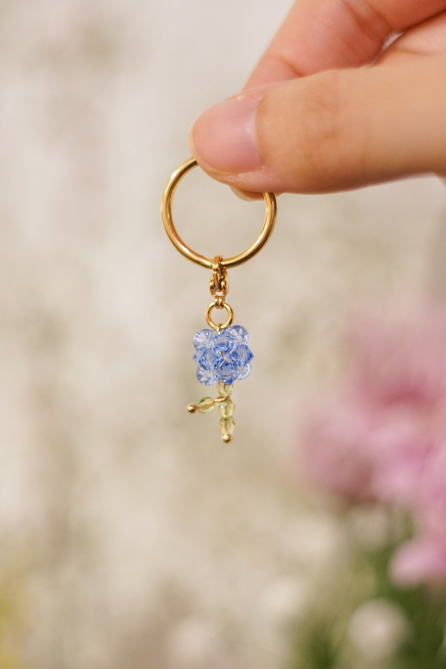 Single Charm: Blue Hydrangea