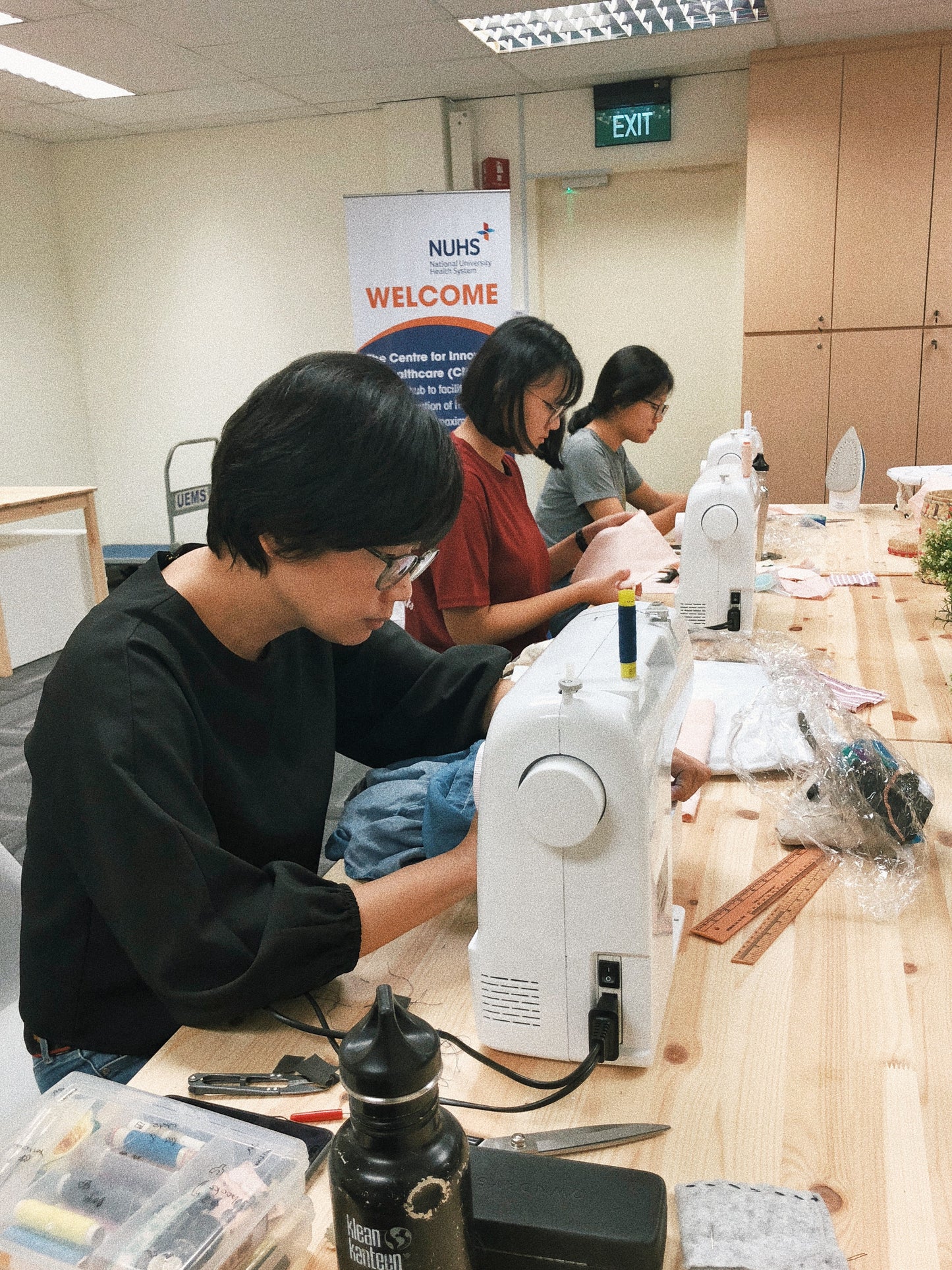 Sew Simple: Re-Style, Re-Fashion, Re-Design
