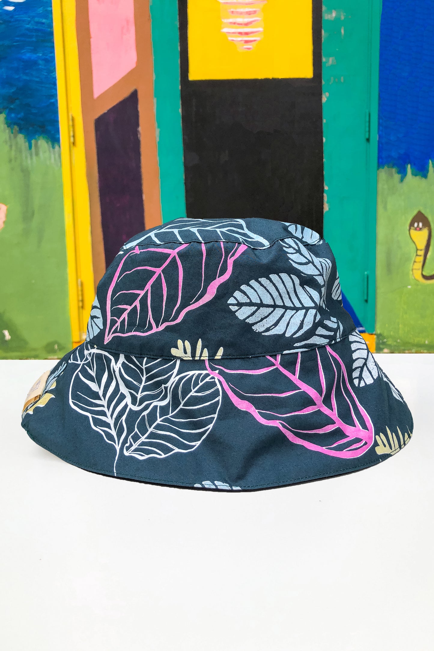 Leave UV: Reversible Bucket Hat