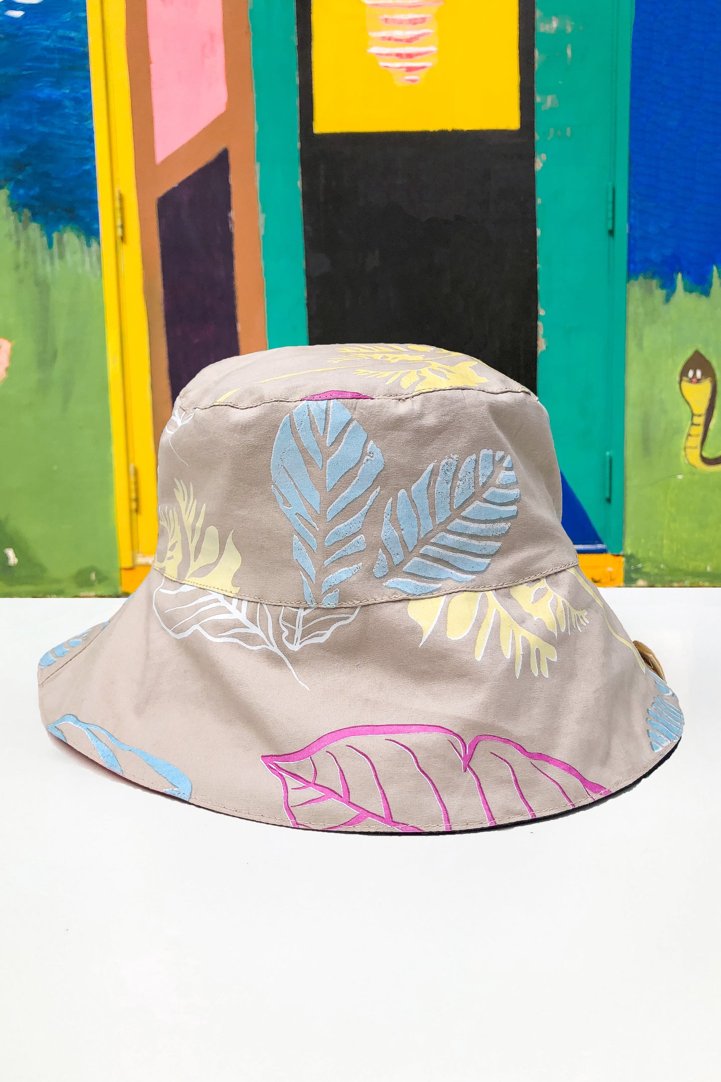 Leave UV: Reversible Bucket Hat