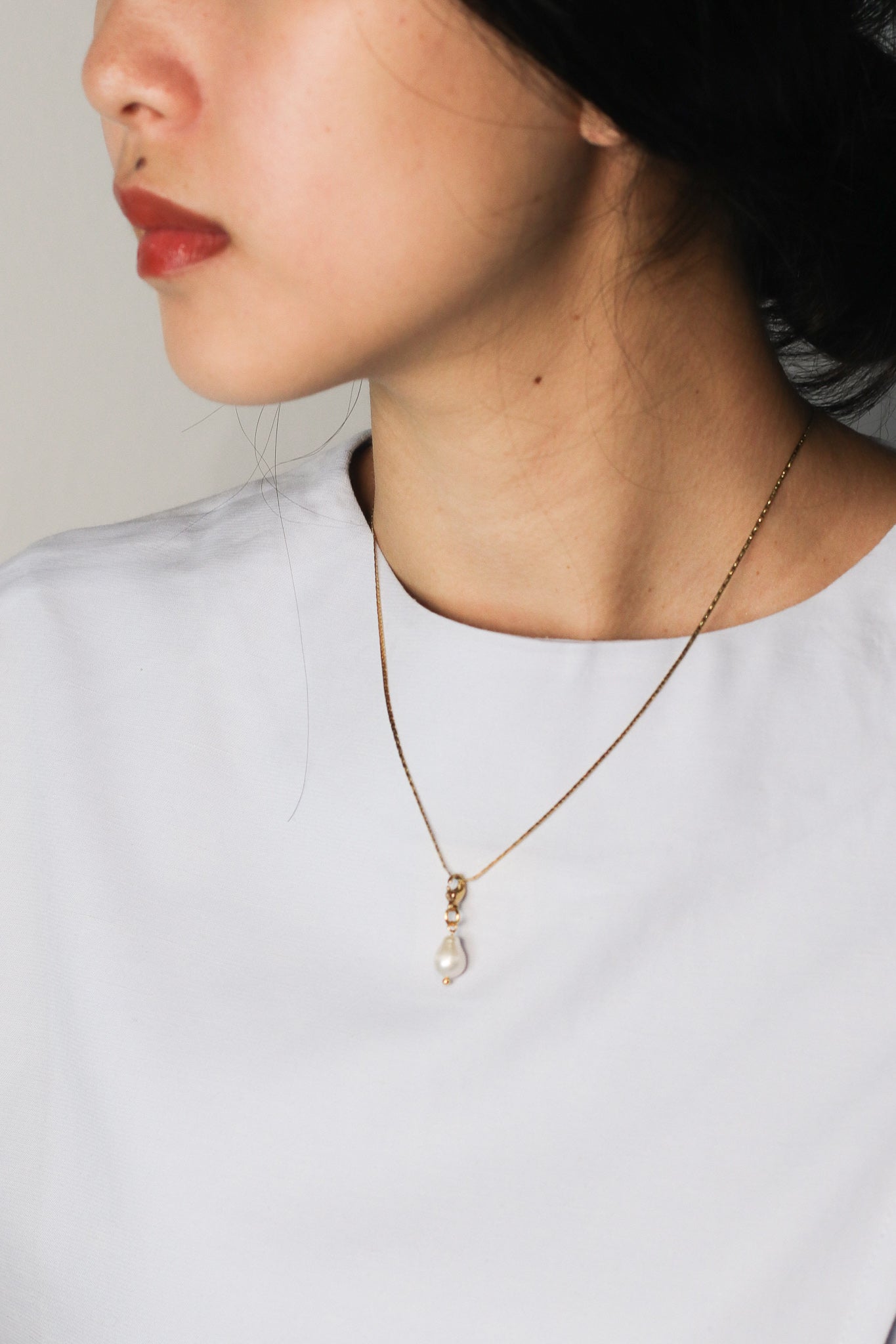 Single Charm: Mini Baroque Pearl