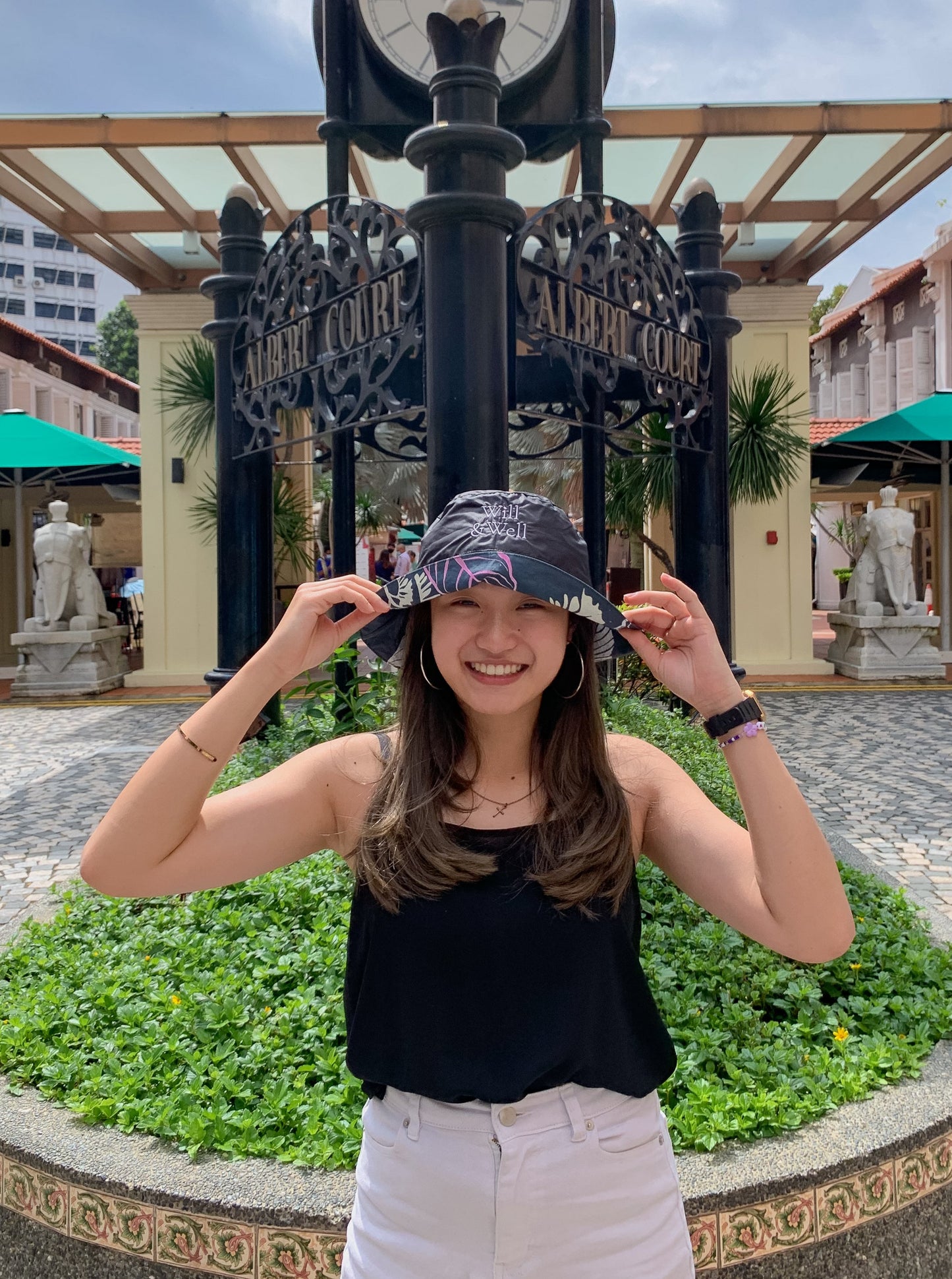 Leave UV: Reversible Bucket Hat