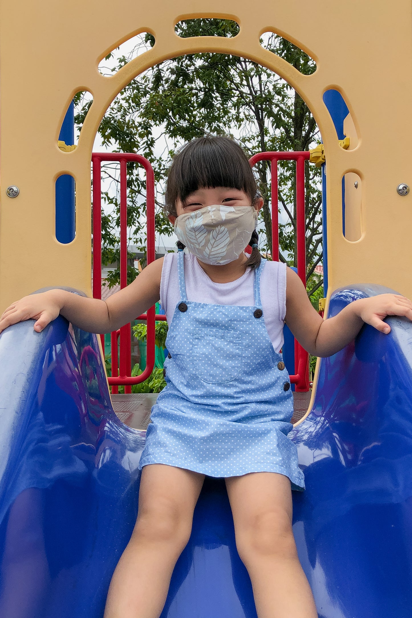 Leave UV: Duckbill Mask