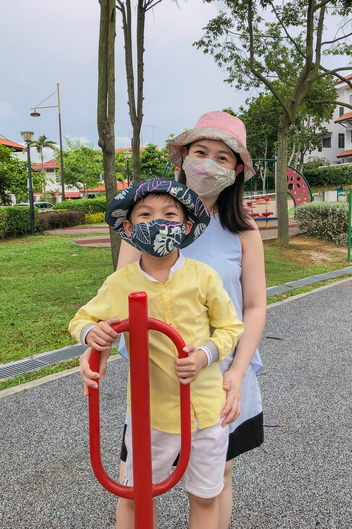 Leave UV: Duckbill Mask