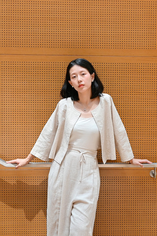 Cropped 3/4 Sleeve Blouse