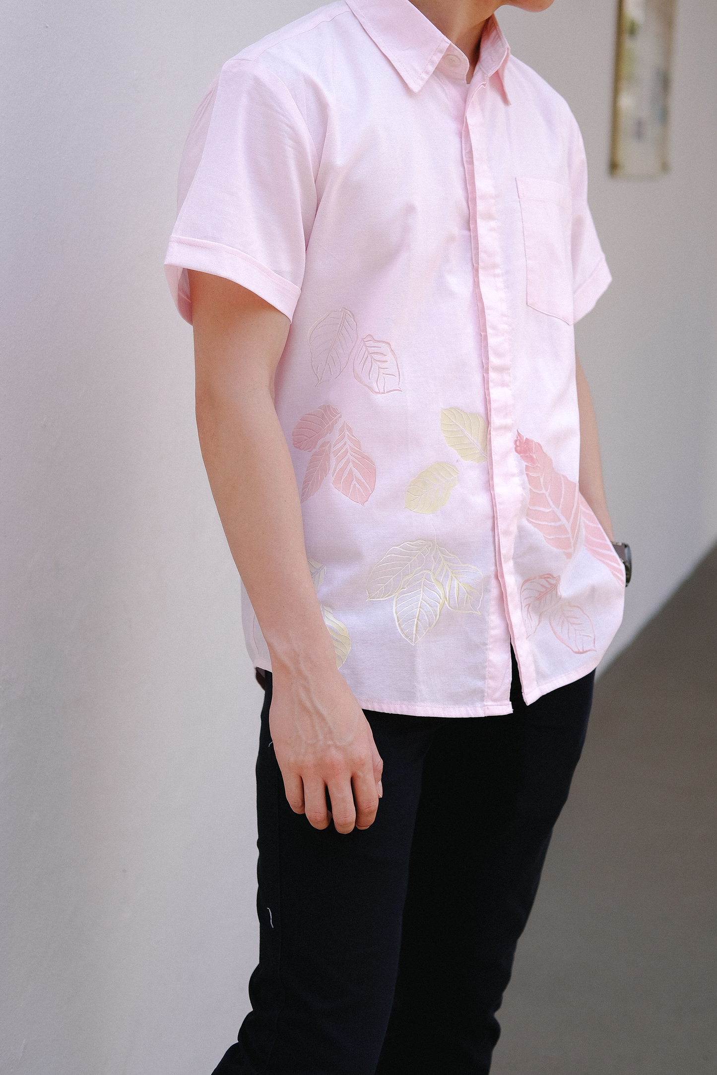 Leave UV: Slim-Fit Short Sleeve Shirt